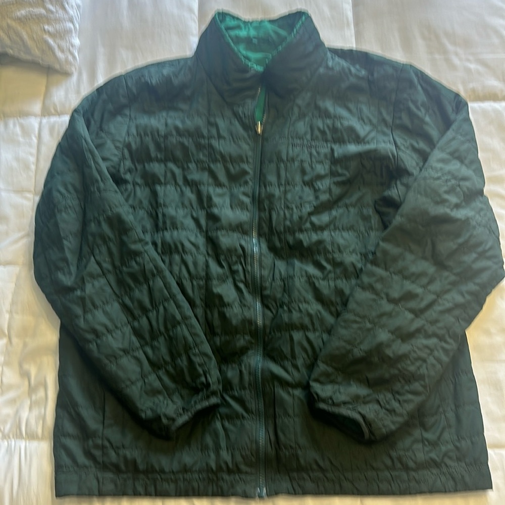 Green patagonia reversible puffer jacket